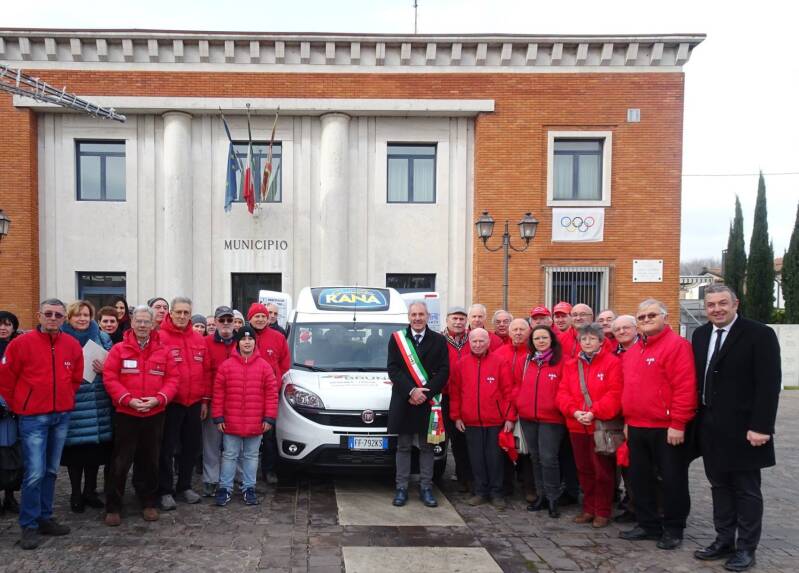 2016 Consegna pedana bianca