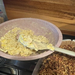 hard-boiled-eggs-6-standard.jpg