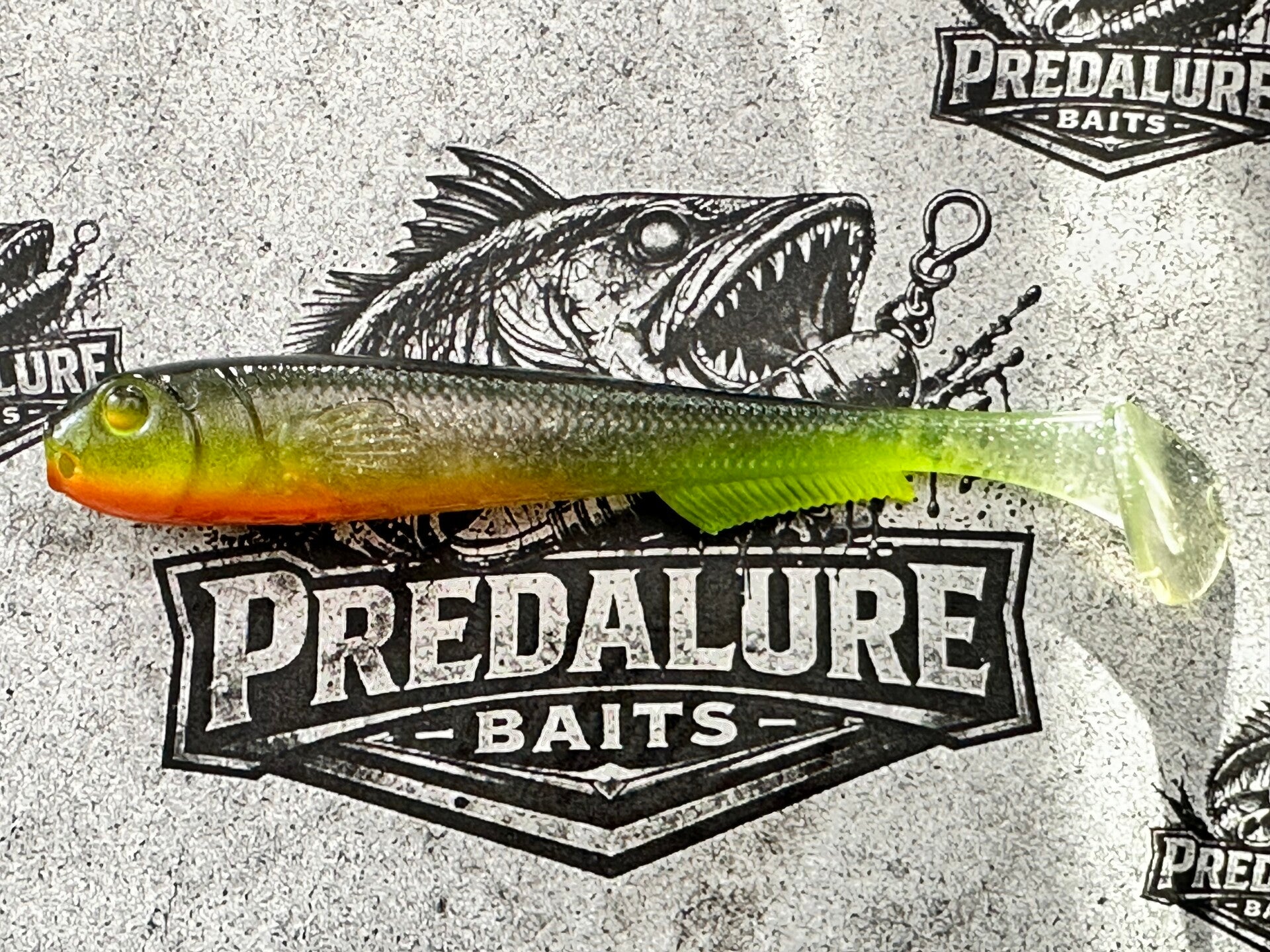 Predalure Baits - Paddle tail  12cm – Burnt Shiner UV Keltainen