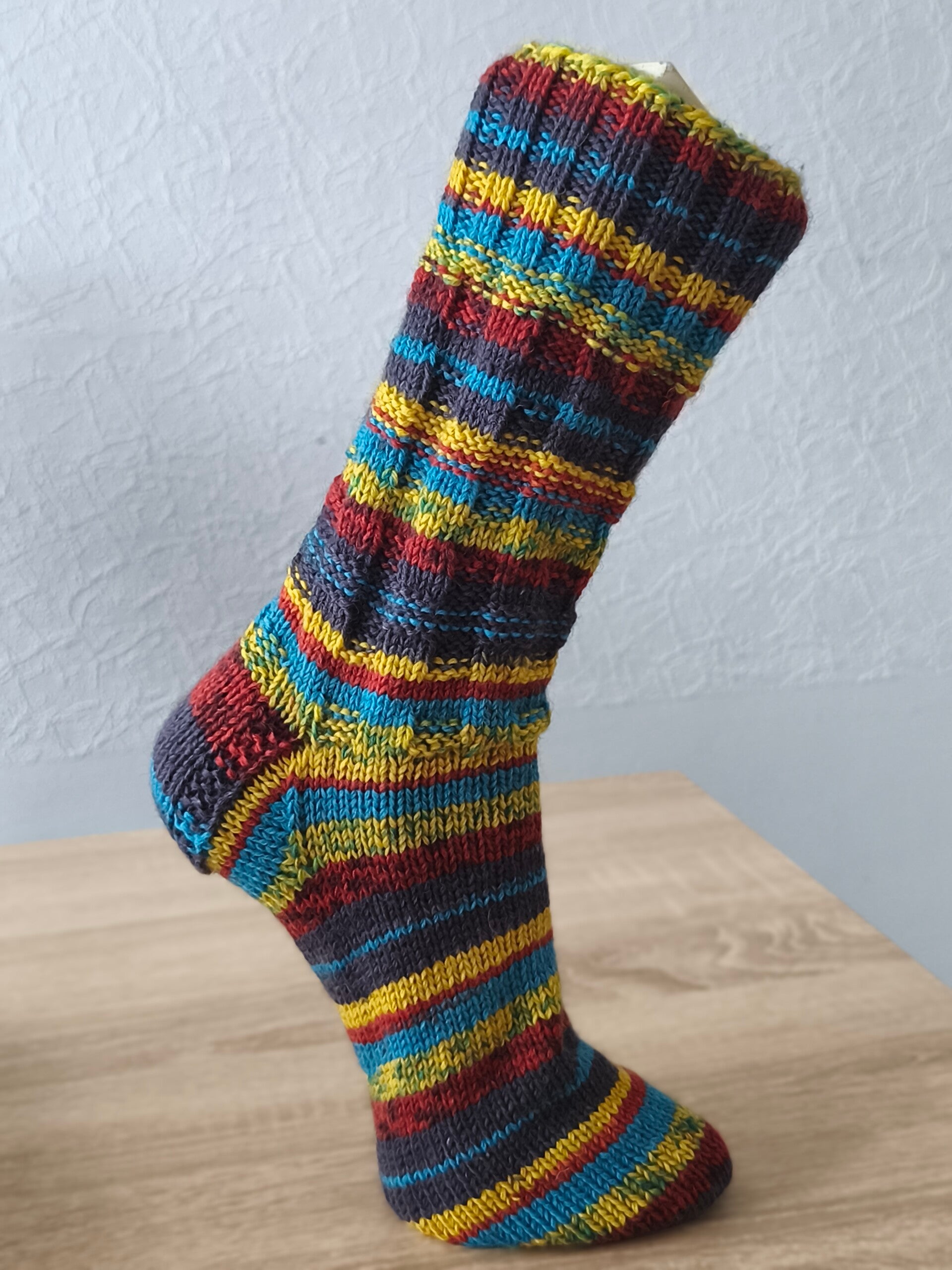 Sockenhexe "liebevoll" selbst gestrickte Socken Gr. 39/40