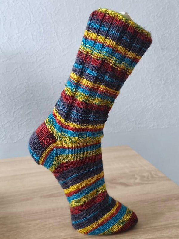 Sockenhexe "liebevoll" selbst gestrickte Socken Gr. 39/40