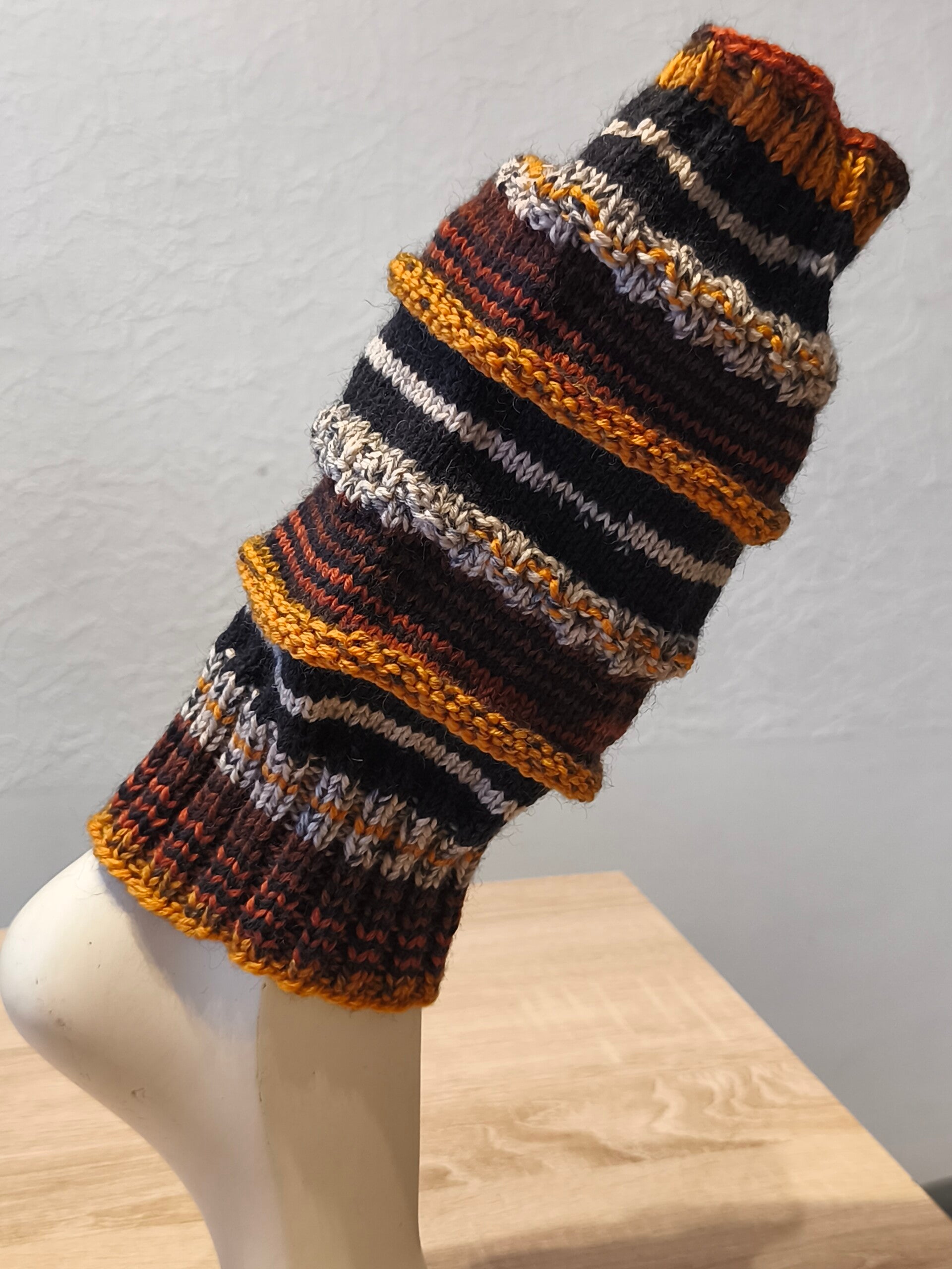 Sockenhexe "liebevoll" selbst gestrickte Stulpen