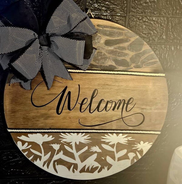 WELCOME SIGN WITH BOW