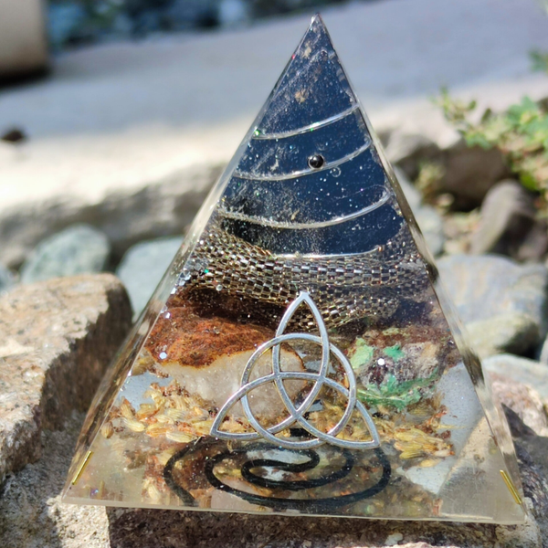 PIRAMIDE TRIQUETRA
