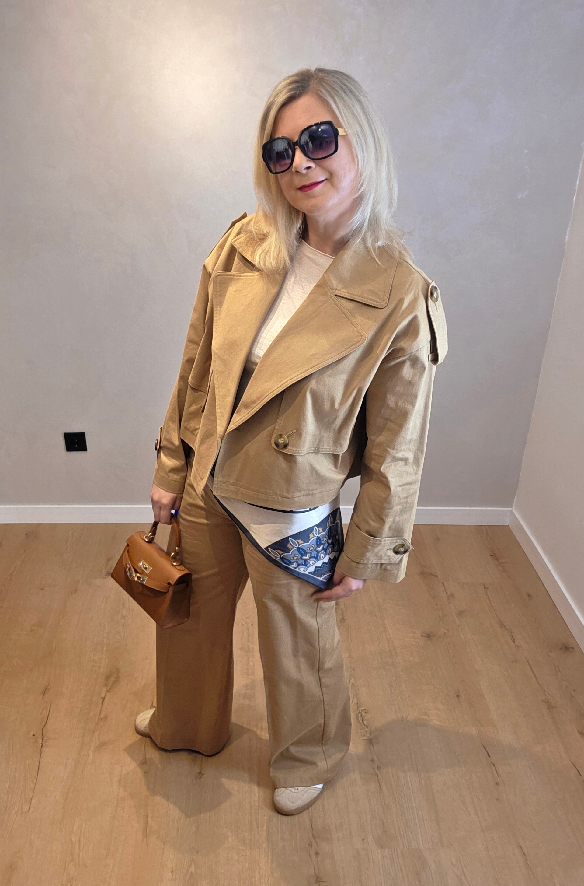 Oversize Trenchjacke – zeitlos & modern