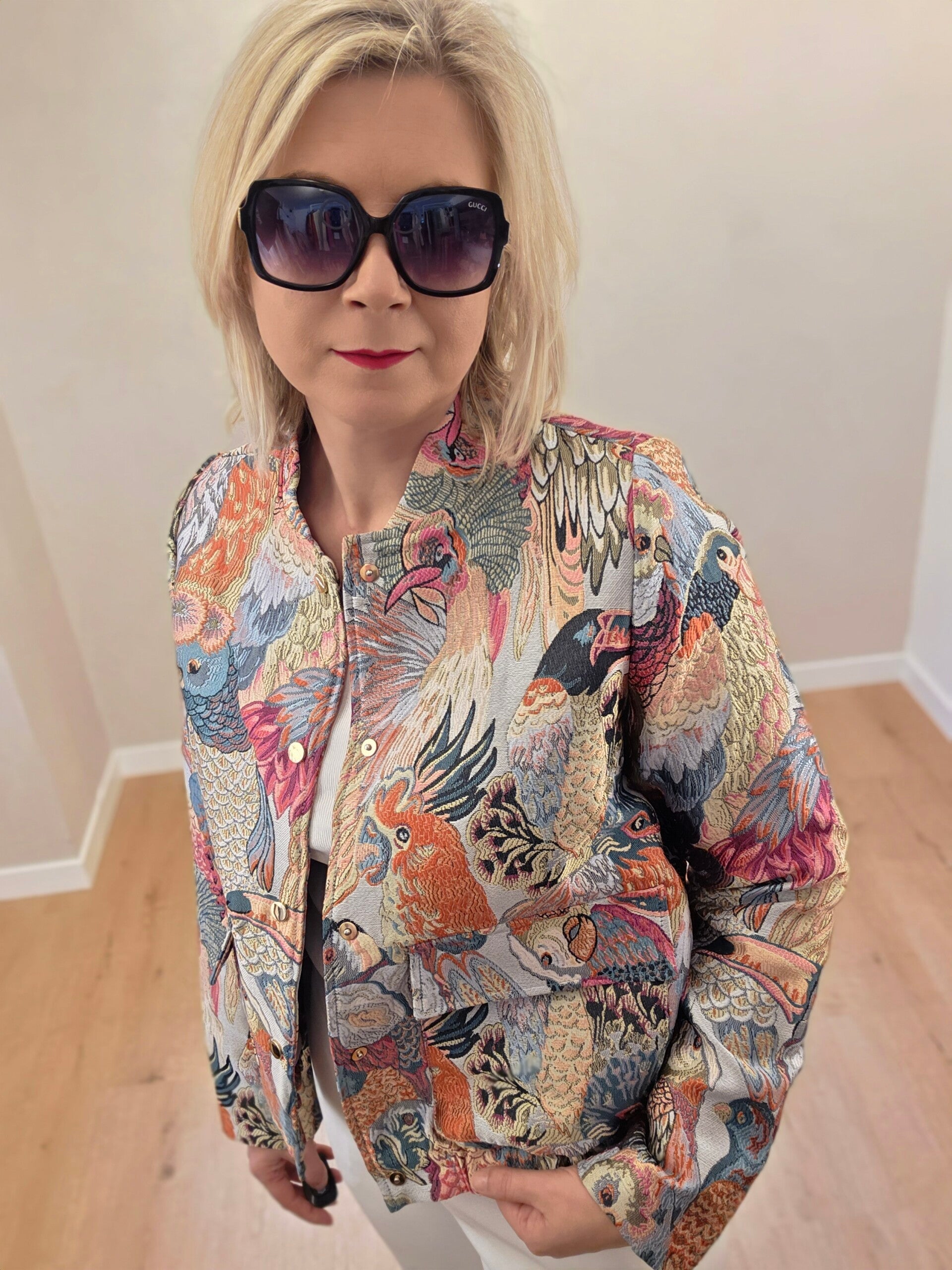 Bomberjacke mit Muster – Statement Piece