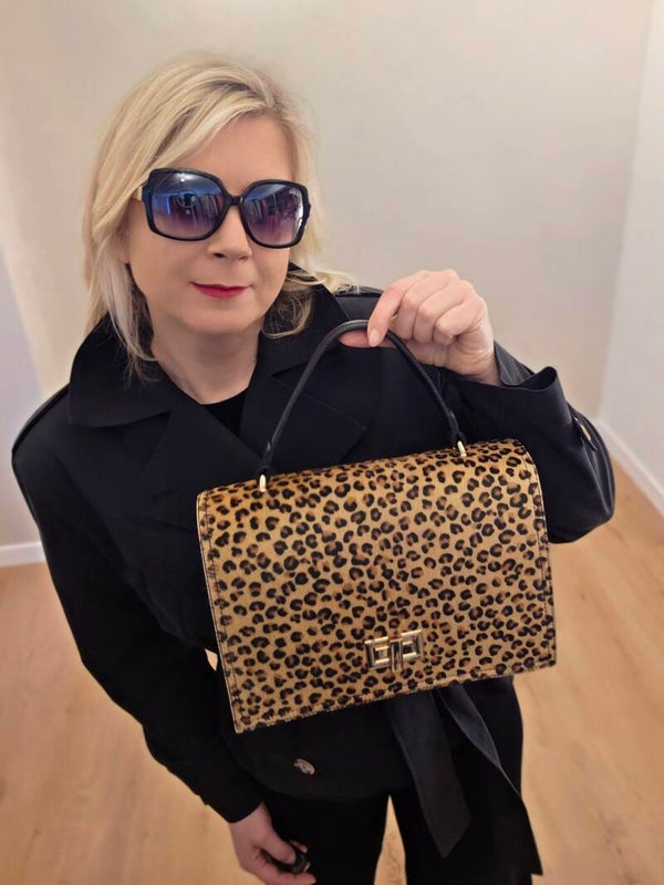 Leder Tasche mit langem Gürtel – stilvoll