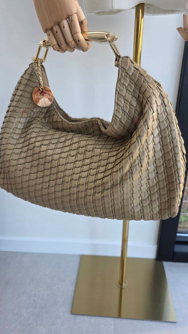 Strukturierte, sehr weiche Handtasche mit langem Gurt – 3 Farben