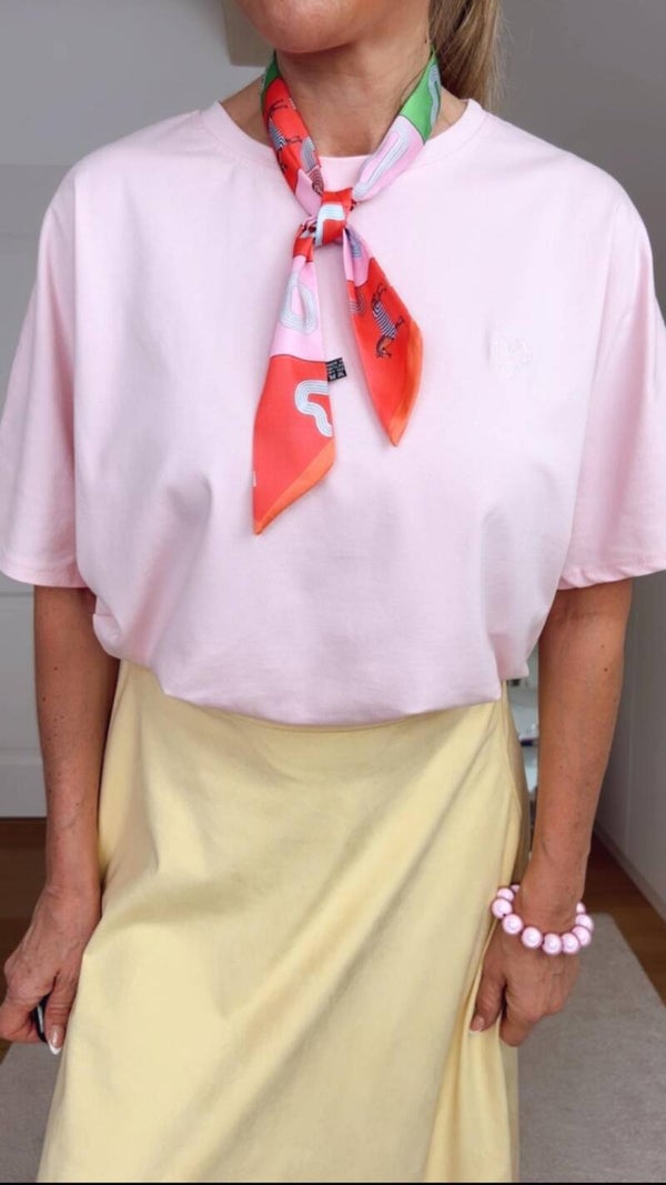 Oversize T-Shirt mit Herz-Detail – 5 Farben
