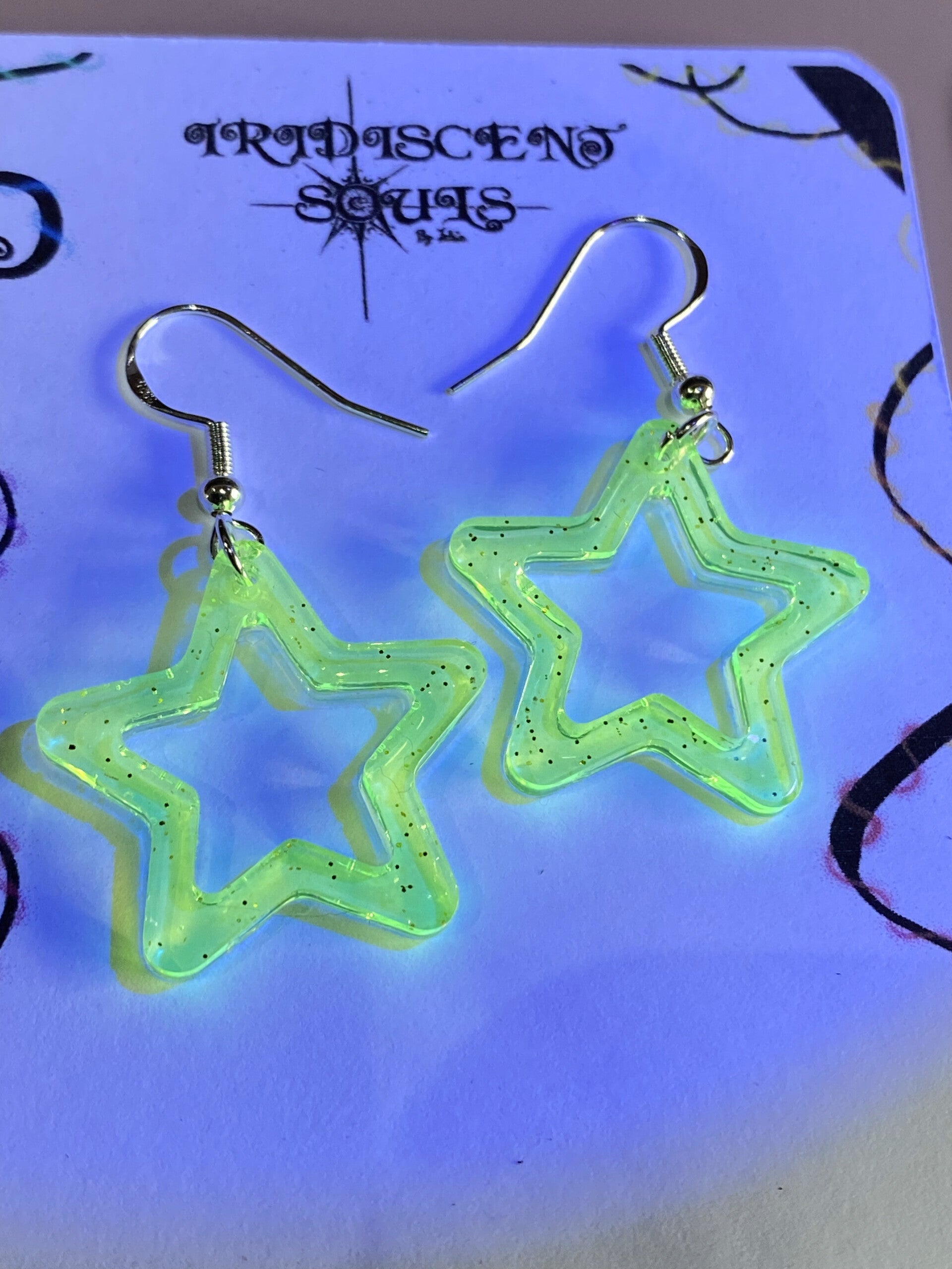 Pendientes de Resina uv "Estrella" Color amarillo fluorescente