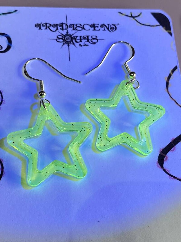 Pendientes de Resina uv "Estrella" Color amarillo fluorescente