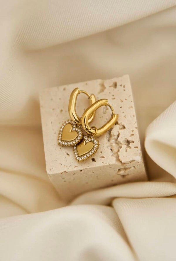 Harten charms met belegde randen