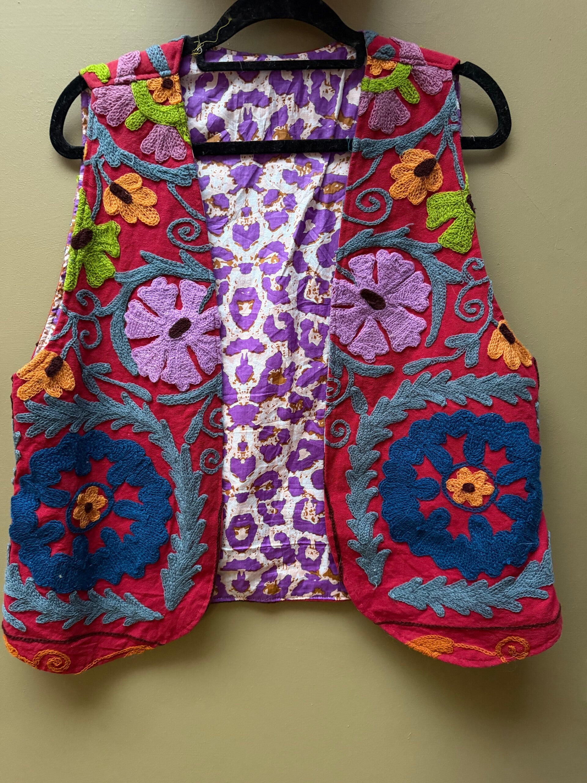 *Suzani gilet