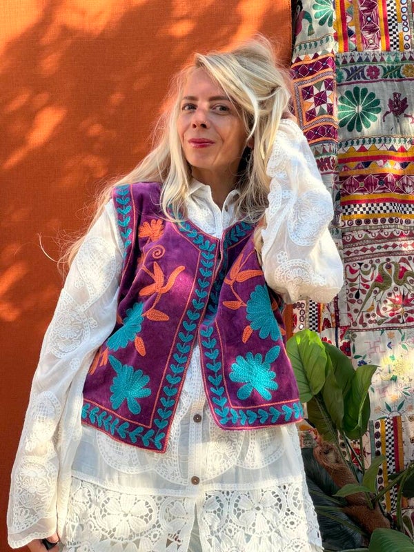 Velvet embroidery gilet_