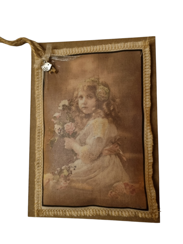 Nostalgisch geurzakje linnen afbeelding meisje met bloemen