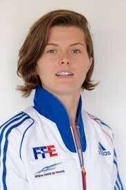Cécilia Berder expliquant les bienfaits de la méditation et de la pleine conscience dans le sport de haut niveau.
