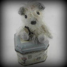 201015dogtin.jpg