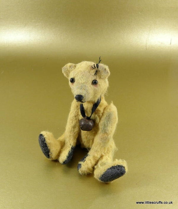 Hugh, a traditional style bear