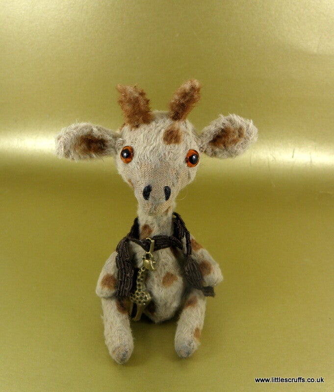 Ziggy the Giraffe   NEW