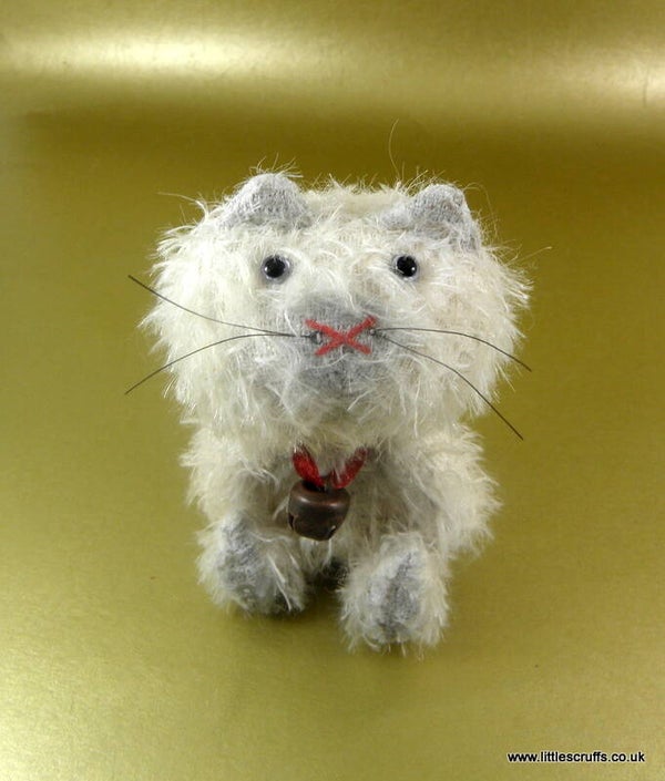 Cotton,a white mohair cat  NEW