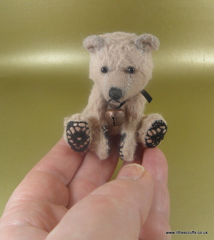 Ivy, a 3 inch bear with black lace paws NEW