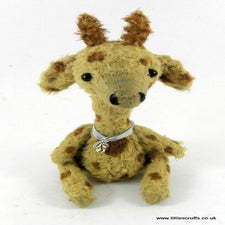 babygiraffe,Artist bears,Little Scruffs,Miniature bears