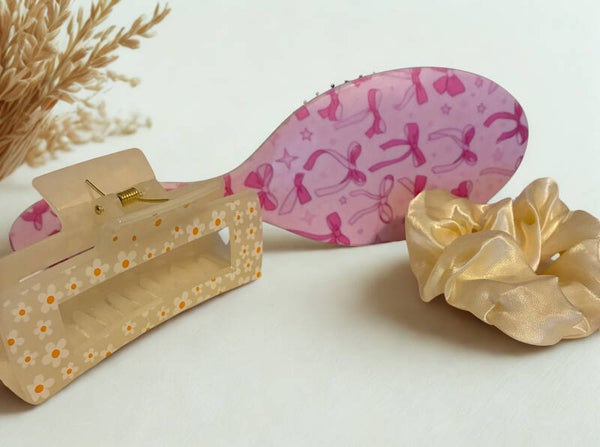Pink Brush, clip and bow