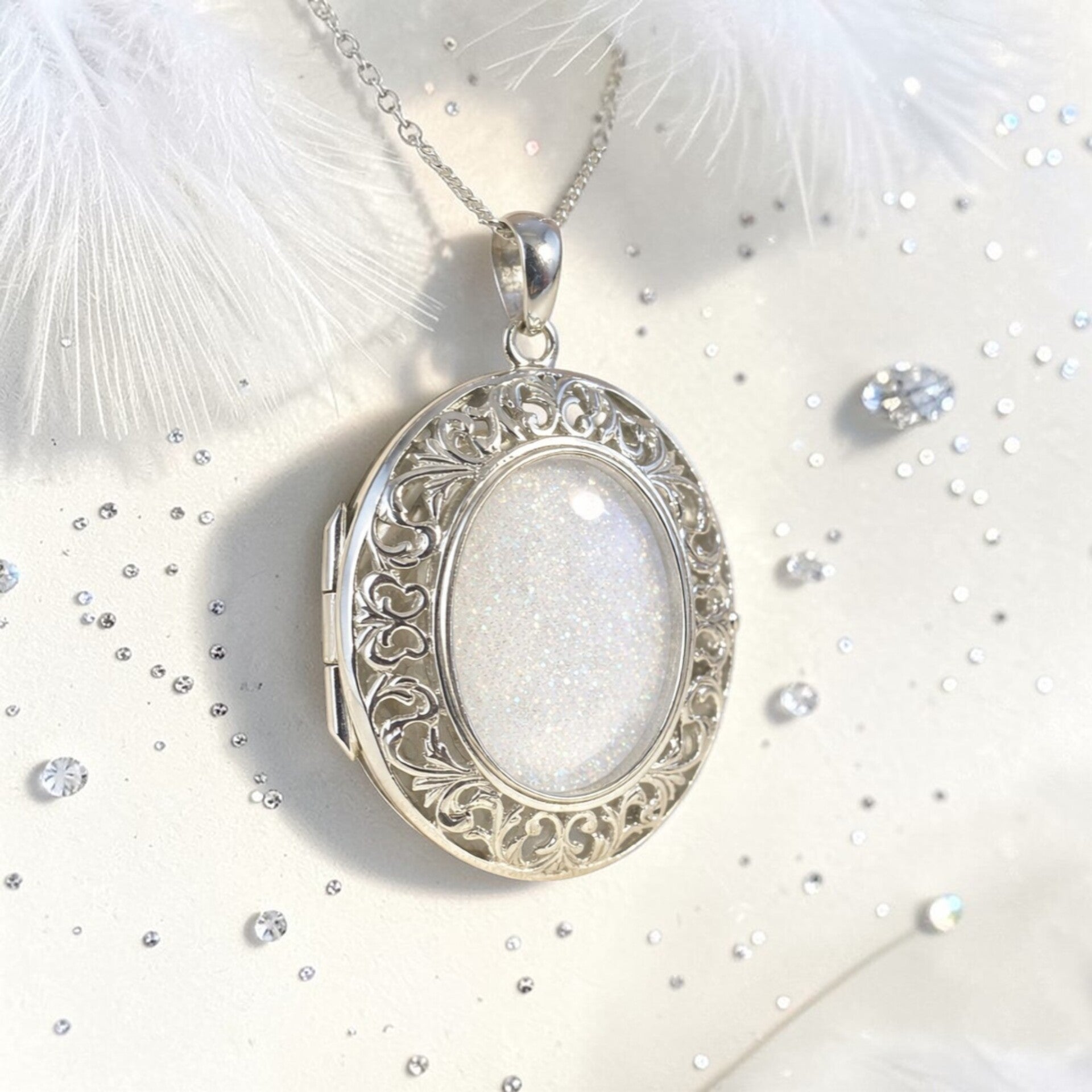 Filigree Oval Memorial Locket