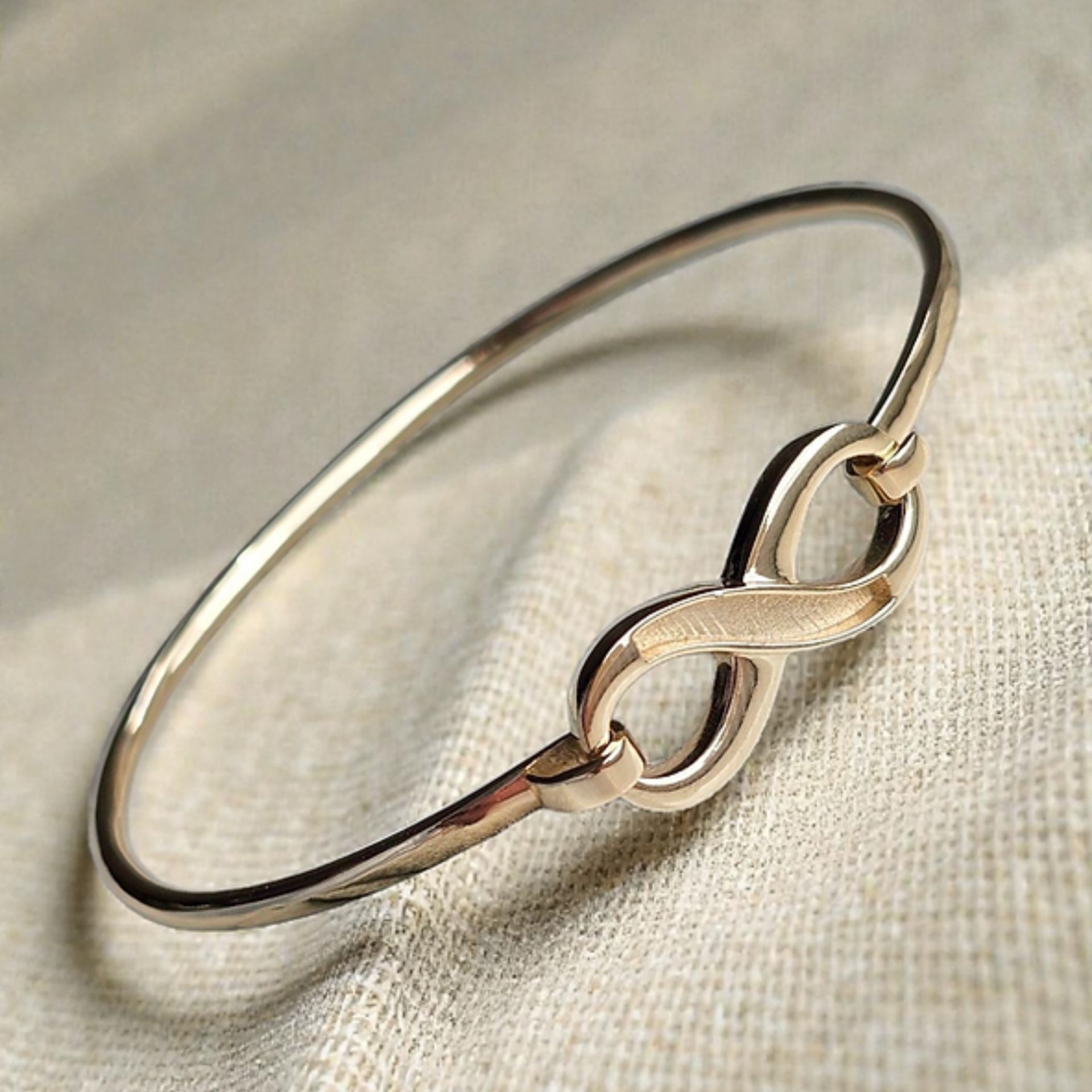 Infinity Loop Memorial Bangle – 9ct Gold
