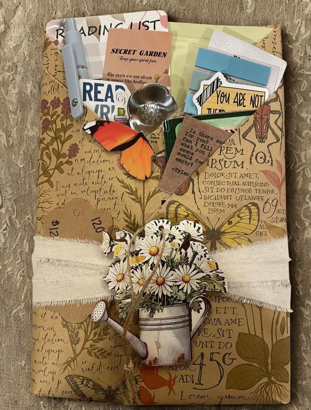 Blind Date With A Book Deluxe - New Book