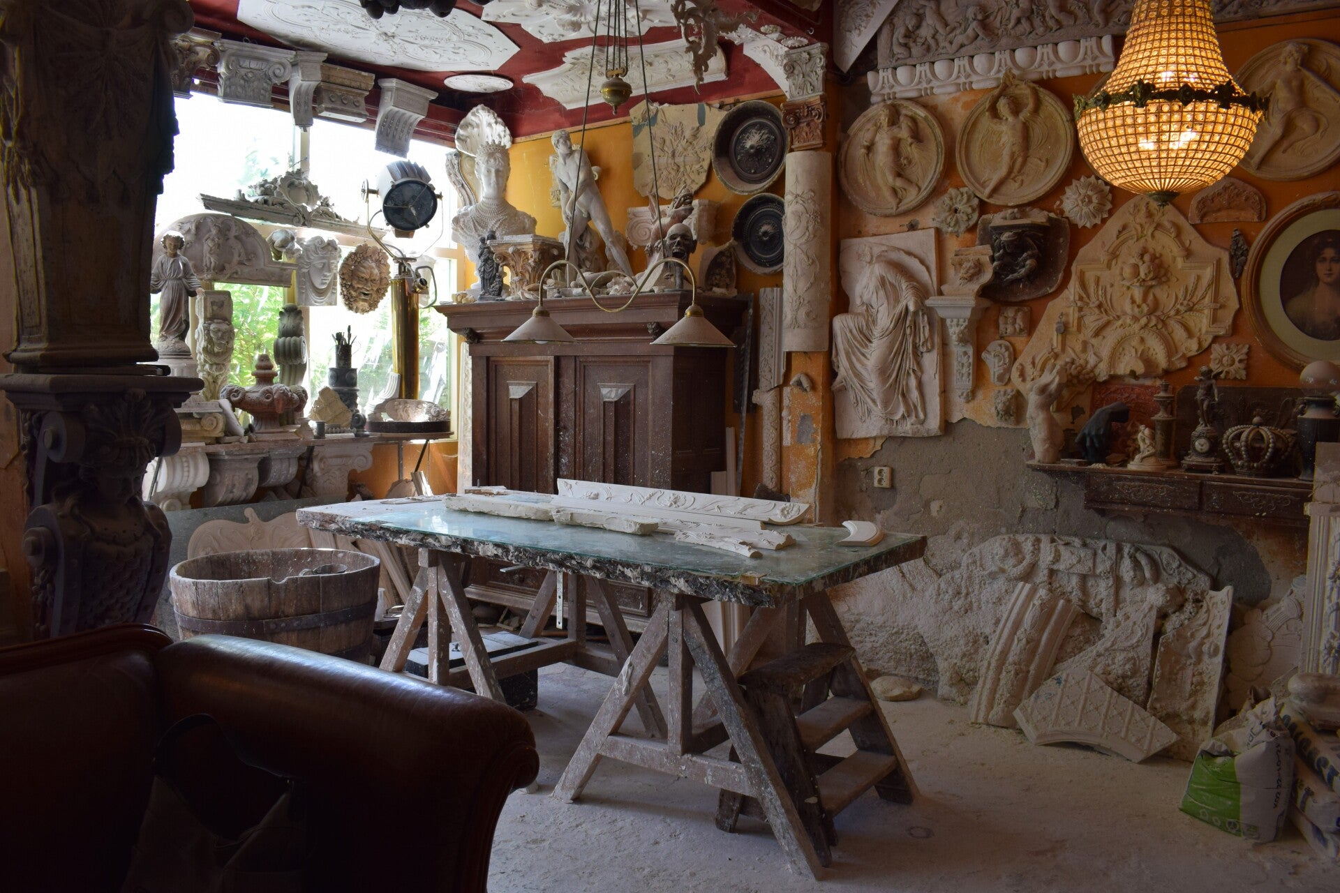 Ontdek eindeloze mogelijkheden voor fotoshoots bij Laurier Design: van intieme portretten tot dynamische mode-opnames. Huur vandaag nog jouw perfecte fotoshoot-locatie en laat je creativiteit spreken! #Fotoshoots #DiverseFotolocaties