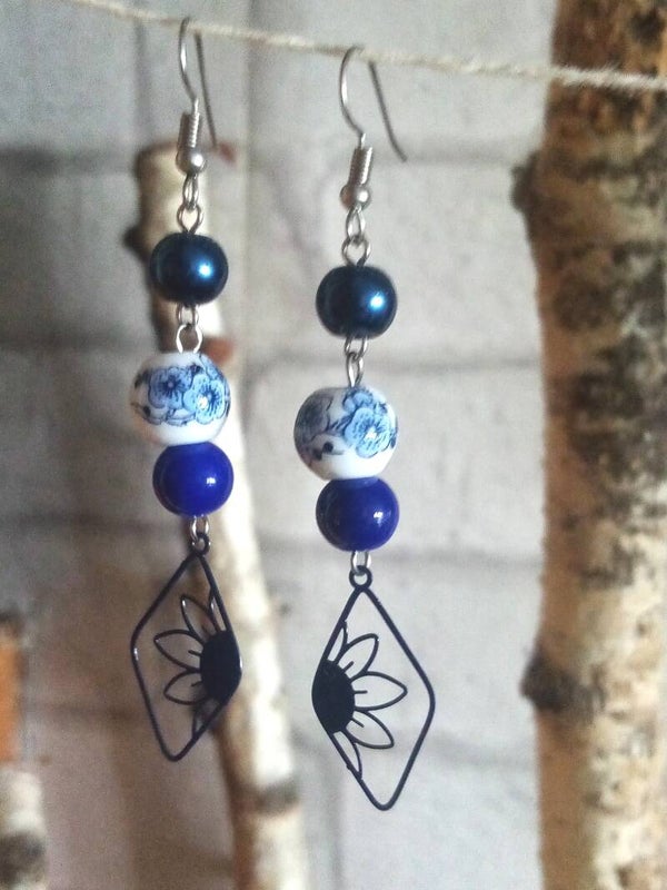 Boucles d'oreilles fleurs de porcelaine