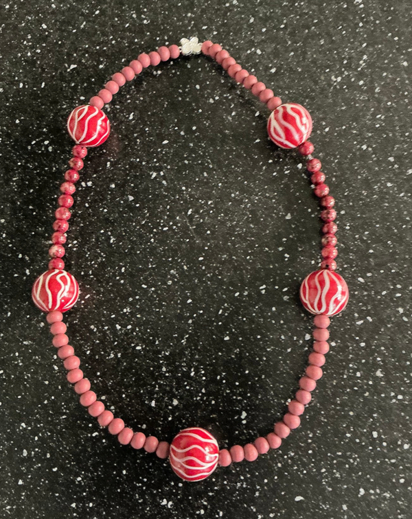 ketting grote rode kraal