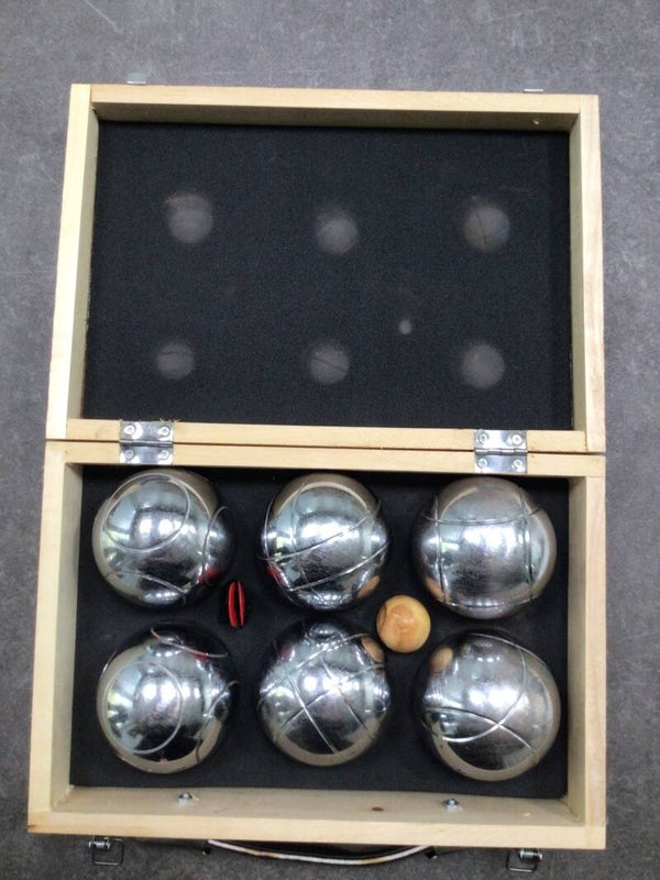 Jeu de boulesset