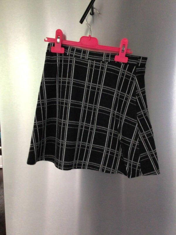 Rok zwart wit geblokt via streep