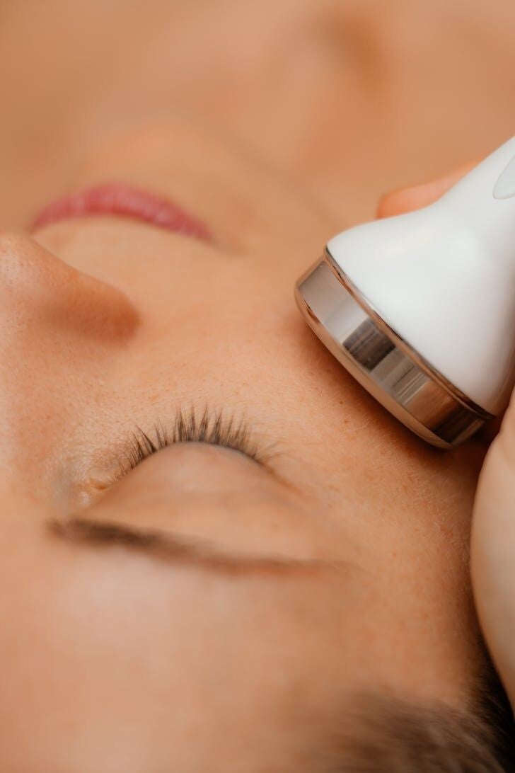 Limpieza Facial Profunda + Radiofrecuencia