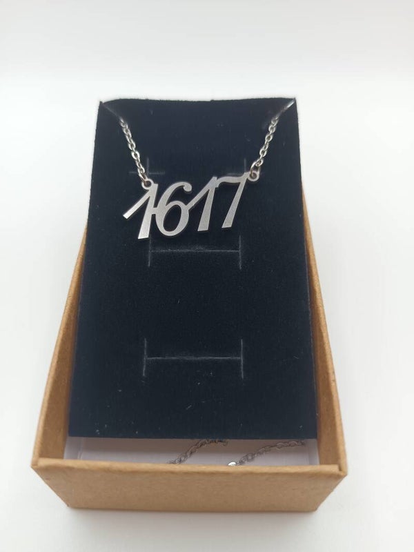 COLLAR 1617