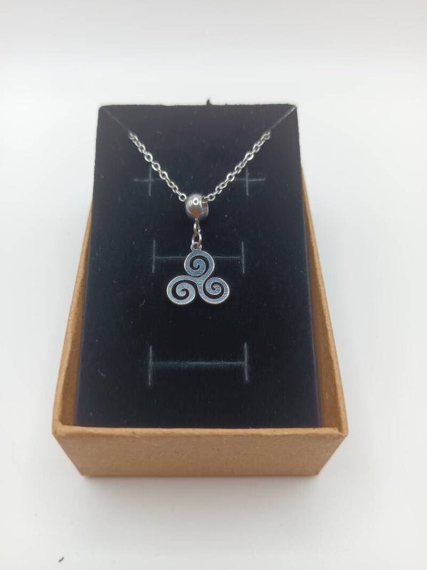 COLLAR SON SIMBOLO DEL AIRE