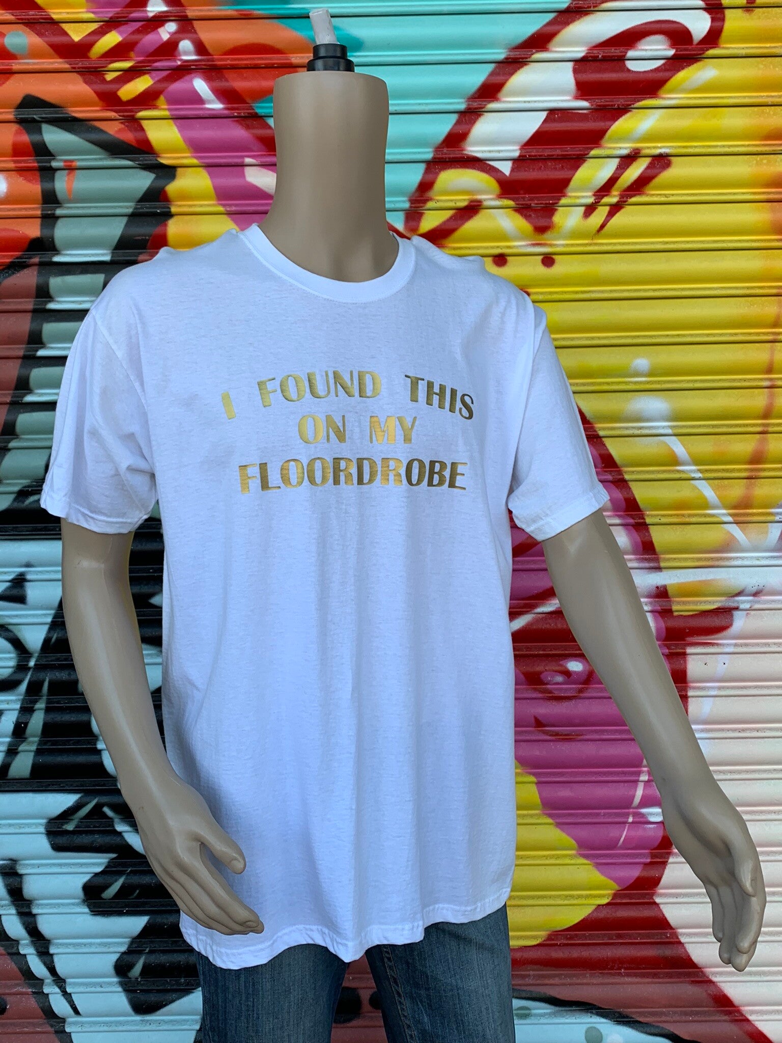 I found this on my floordrobe t shirt from sign'd by judy