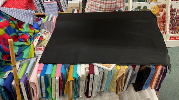 Zwarte satijne katoen 001