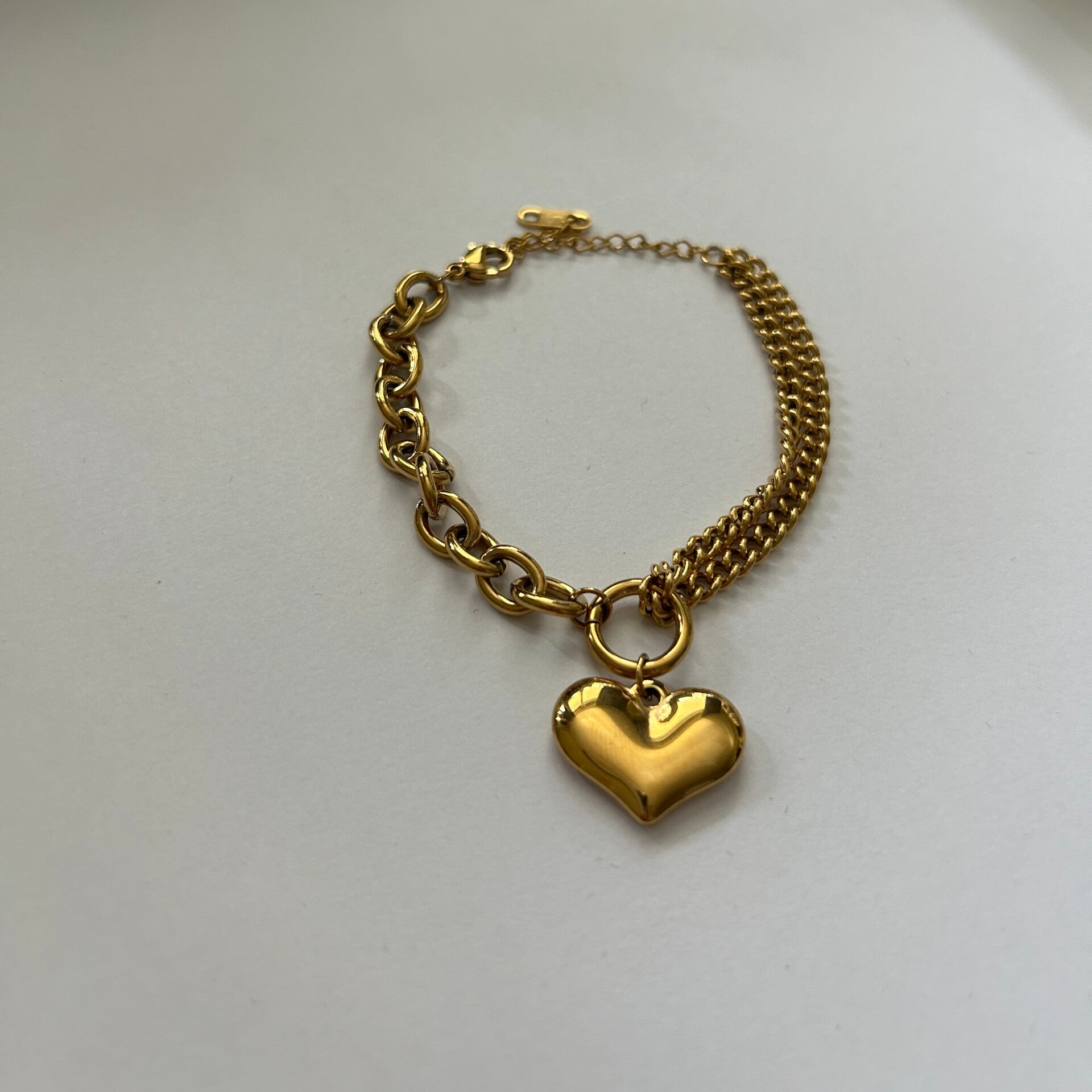 One heart armband