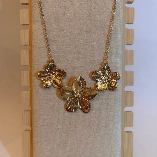 Flower bomb ketting