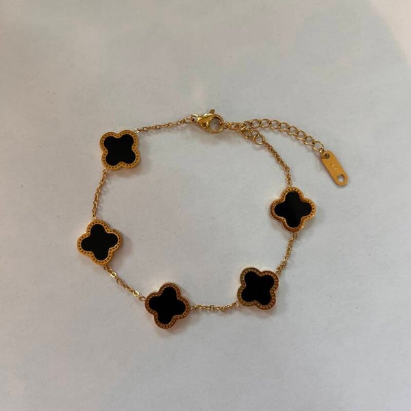 Quadrilateral clover black armband