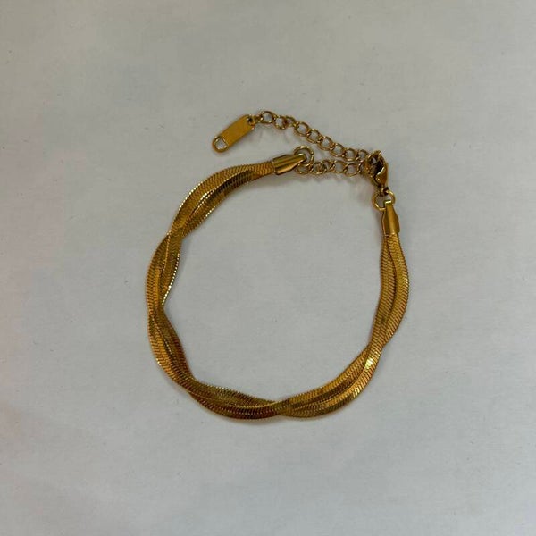 Basic elegant armband