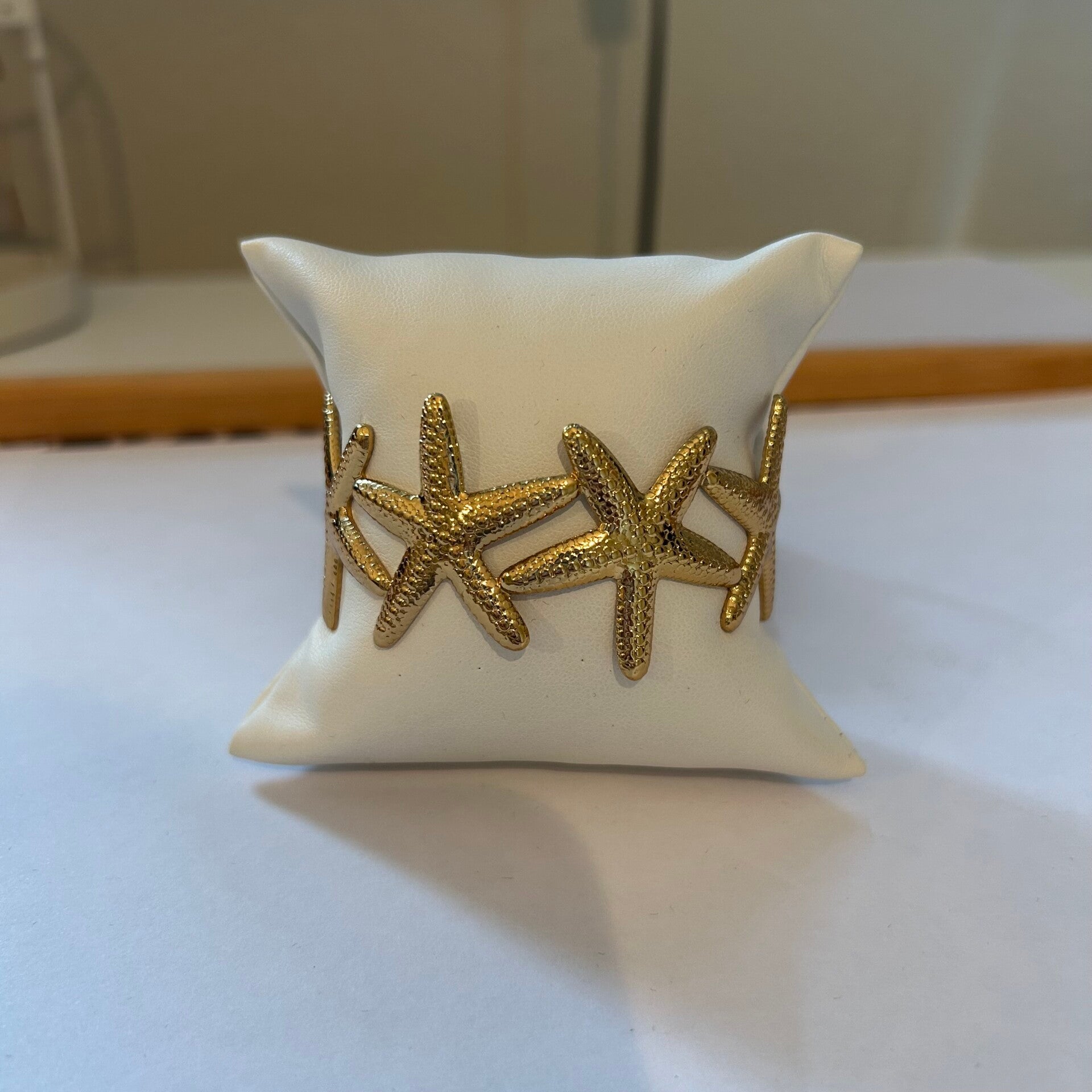 Starfish bangle