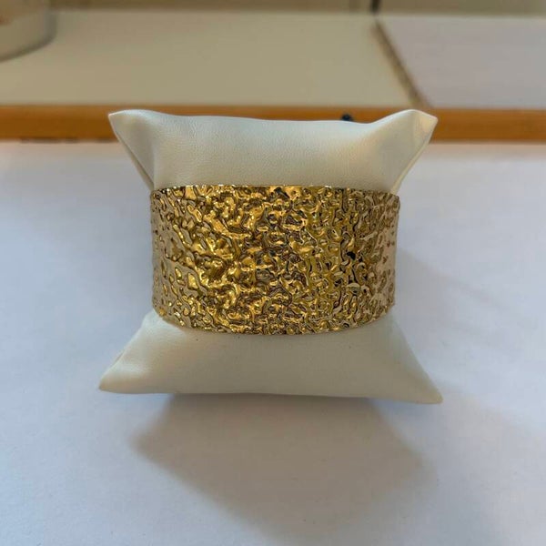 Gravel bangle