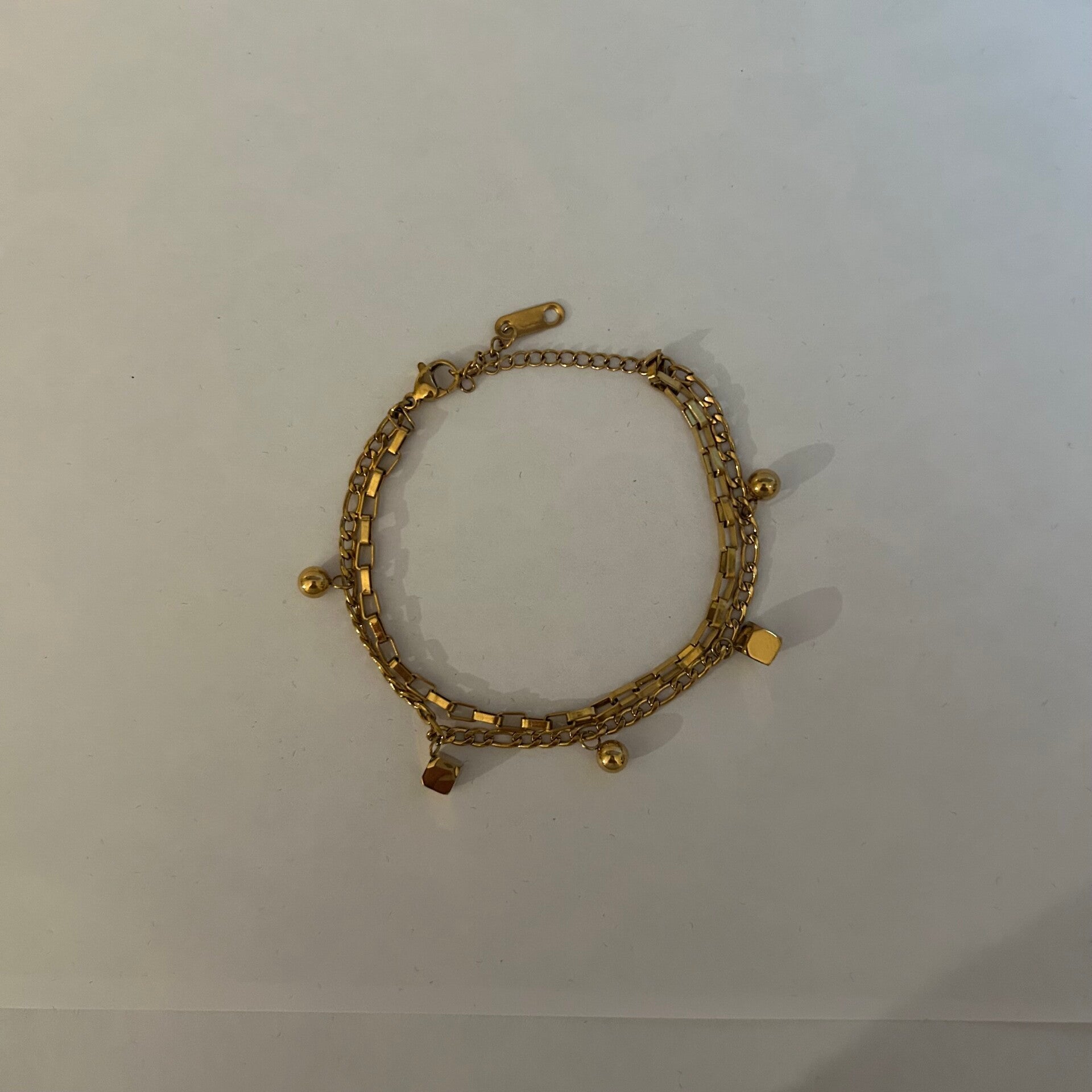 Round squares armband