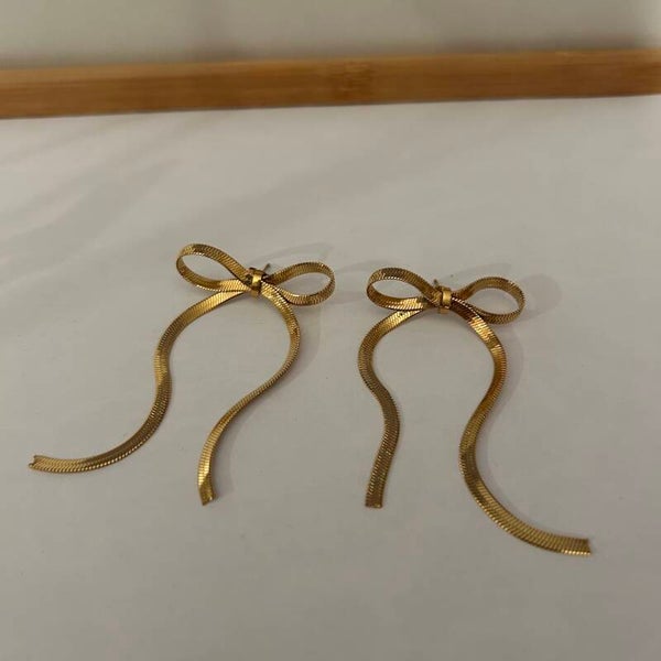 Bow oorbel