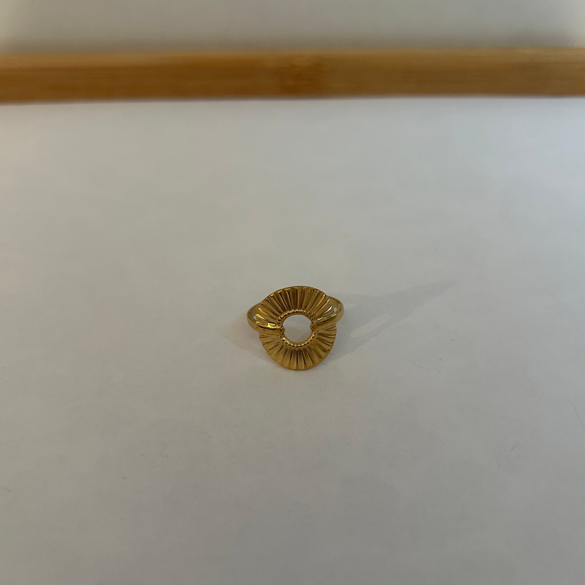 Open circle ring