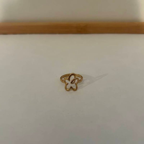 Flower ring